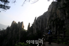 신선이 노닐던 ‘두타산’이 꼭꼭 숨겨둔 비경 속으로[여행]