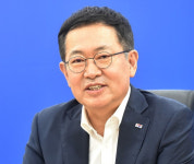 박남춘 인천시장, 망막질환으로 입원…모든 일정 취소
