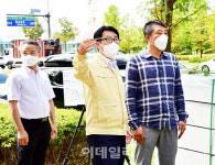 [포토]최종환 파주시장, 탄현·운정 교통체증 개선 공사 현장 점검