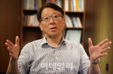 [만났습니다]②"코로나 대출지원, 모래주머니 채운 형국"