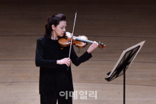 [문화대상 추천작_클래식]클라라 주미 강 바흐 무반주 전곡