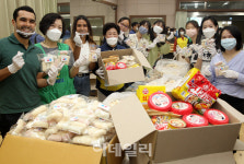 [포토] 송파구, 추석 선물제작 봉사