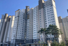 [경매브리핑]가덕도신공항 근처 축사 44억에 팔렸다