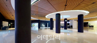 리움 귀환…4년 반 침묵 깨고 자코메티 거대한 여인도 깨우고