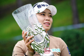 [포토] 우승자 김수지 '하이트진로 21번째 메이저퀸'