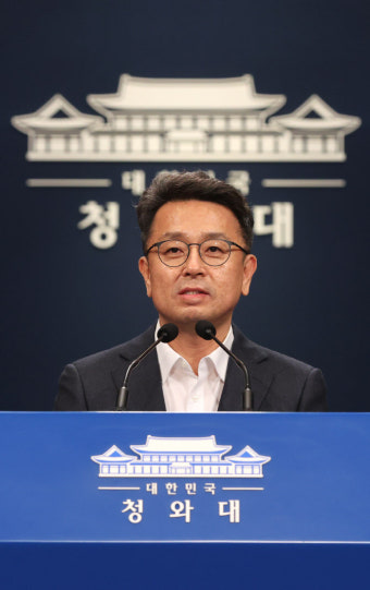 이철희 수석 “文대통령-이재명 차담, 대장동의 ‘대’자도 안나와”