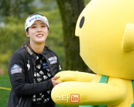 [포토]김재희 인형 너무 좋아요