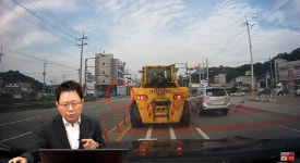 (영상) 지게차에 깔려 다리 절단한 20대男…막막하다