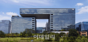 [특징주]엔씨소프트, 2거래일째 약세…거래소 시세조종 조사