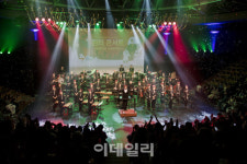 잔잔한 클래식, 신명나는 국악…돌아온 송년음악회