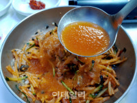 [미식로드] 포항에선 ‘물회’ 먹는 방법부터 다르다