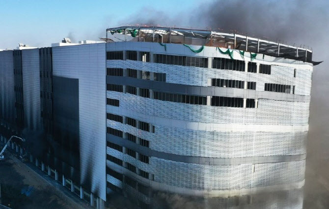 부산 반얀트리 리조트 화재 사고, 경찰이 부산 기장소방서와 시공사 압수수색 진행