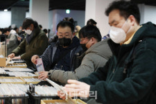 청음레코드 자동판매기 | [포토]추억의 레코드를 찾아라~