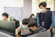 메타버스는 20억 바로 쏜다는데…벤처투자 쏠림 심화