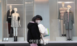 [포토]봄 준비한 의류 매장