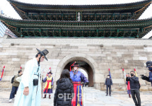 [포토]남대문을 통과하려면