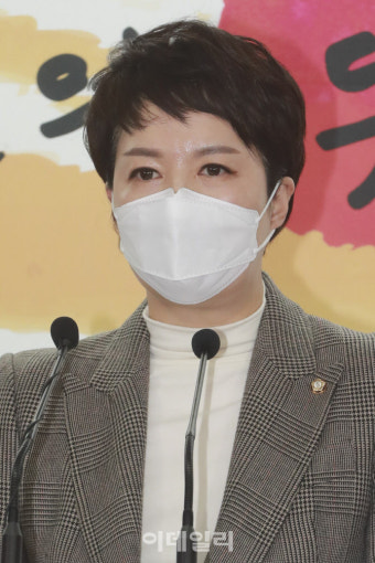 [포토]김은혜 대통령 당선인 대변인, 브리핑