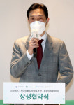 [포토]인사말하는 고장수 전국카페사장협동조합 이사장