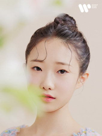 중학생 트롯 유튜버 정서주, 워너뮤직 코리아와 전속계약
