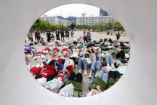 [포토]비닐 쓰레기에 갇힌 우리들