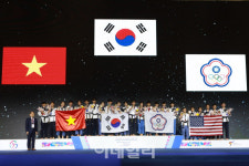 [포토]고양세계태권도품새선수권대회 나흘간 열전 마무리