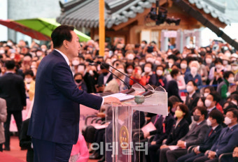 [포토]윤석열 당선인, ‘불기2566년 부처님 오신날 법요식’ 축사