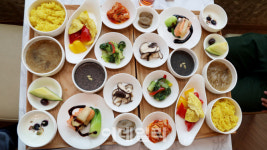 온천·약수·산책에 면역밥상까지…웰니스를 경험하다[미식로드]