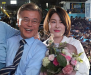 문다혜씨 “트윗 올린 이유? 어느 자식이 부모 욕하는 걸 참나”