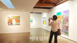 한국이 내친 불운한 지상의 낙원, 이제라도 찾아주려고