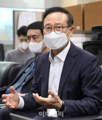 홍영표 치매 대자보 쓴 이재명 지지자 사과