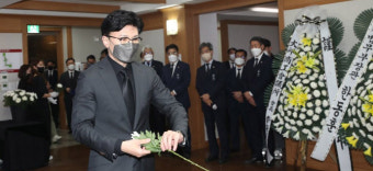 한동훈·홍준표, 법률사무소 참사 분향소 조문…