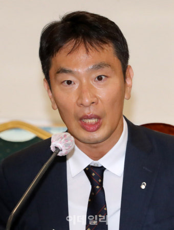 이복현 원장, 중대한 금융사고 책임 강조…삼부토건 주가조작 의혹 조사 endIndex