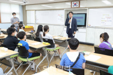 [포토]초등생 요청에 응답한 이동환 고양시장 상향식 민생탐방 앞장