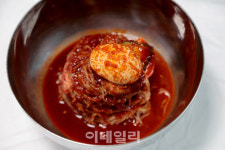 [미식로드] 메밀묵 넣은 김치찌개 ‘태평초’를 아십니까