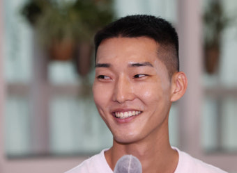 ‘스마일 점퍼’ 우상혁, 새 역사 도전…16일 오전 2시 10분 예선
