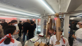 [르포]고기없는 푸줏간…신세계 대체육 정육점 가보니