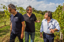 세계적 성악가 안드레아 보첼리 와인, 롯데와 협업 나선다