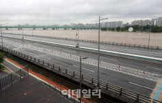[포토] 차량통제된 올림픽대로