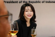 "대통령 위에 김건희? 특권 얼마길래 수사조차…" 고민정 직격