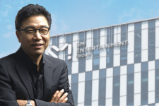 라이크와 결별하는 에스엠…환호 뒤에 가려진 우려