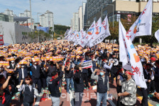 [포토]경기도버스노동조합협의회, 총파업 출정식