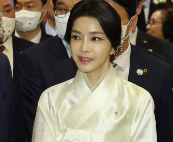“쥴리 봤다” 김건희 여사 겨냥… 열린공감TV 前대표, 혐의 부인