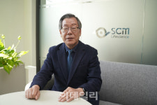 [에스씨엠생명과학]③“아토피 임상 결과 내년 5월 발표 예상”