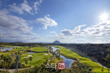 푹신푹신 초록 잔디 깔아놓은 제주 테디밸리[주말에 골프장 어디가?]