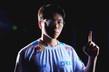 DRX, T1 꺾고 2022 롤드컵 첫 우승...킹겐 황성훈 MVP