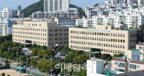 검찰, 교육감 선거 불출마 전 대학총장 사전 선거운동 혐의 기소