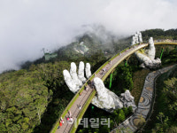 시간마저 쉬어가는 곳, 켜켜이 쌓인 역사를 만나다[여행]