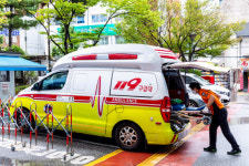 폐의류사랑 | "아프다" 119 불러 구급대원 괴롭히기 반복…50대男 실형