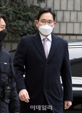 [포토] 공판 출석하는 이재용 회장