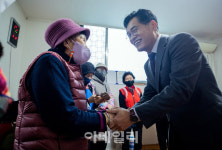 [포토] 경로당 방문한 이기재 양천구청장